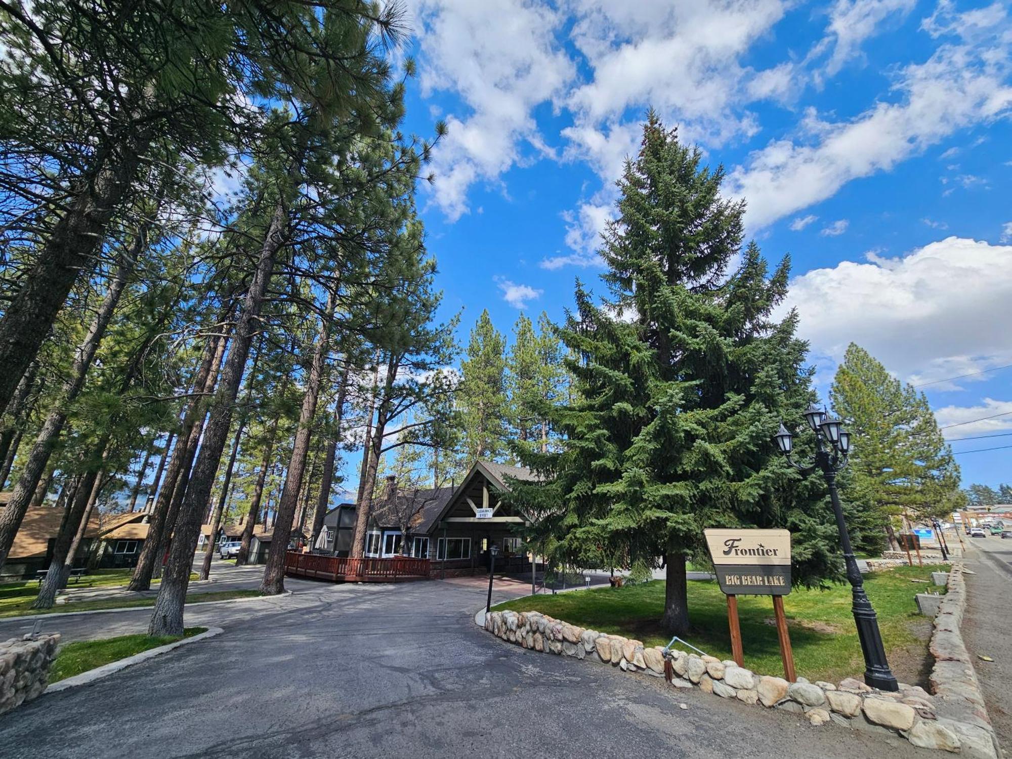 Big Bear Frontier Villa Big Bear Lake Exterior photo