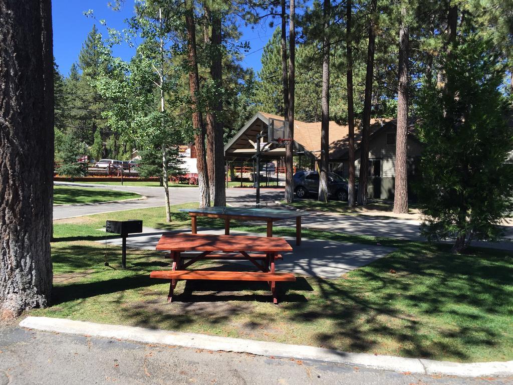 Big Bear Frontier Villa Big Bear Lake Exterior photo